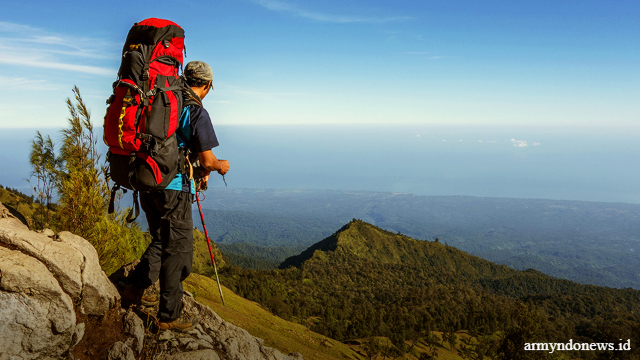 10 Gunung Terbaik di Indonesia yang Cocok Untuk Pendaki Pemula